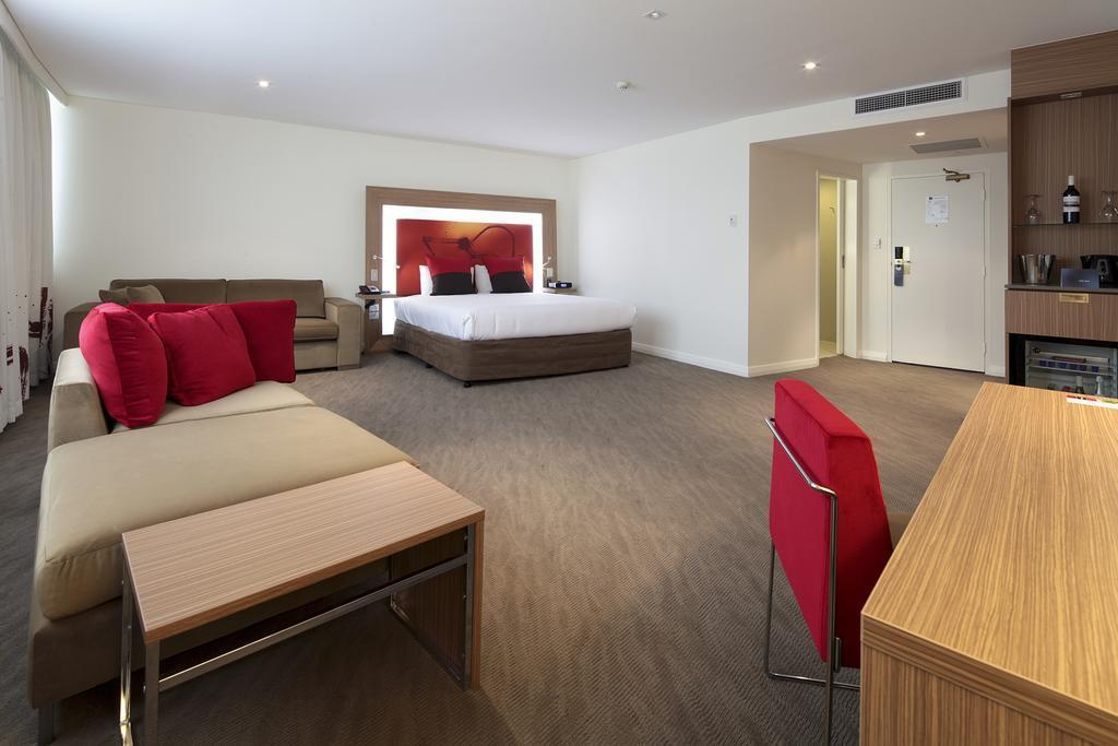 Hotel Novotel Sydney West Hq 4*